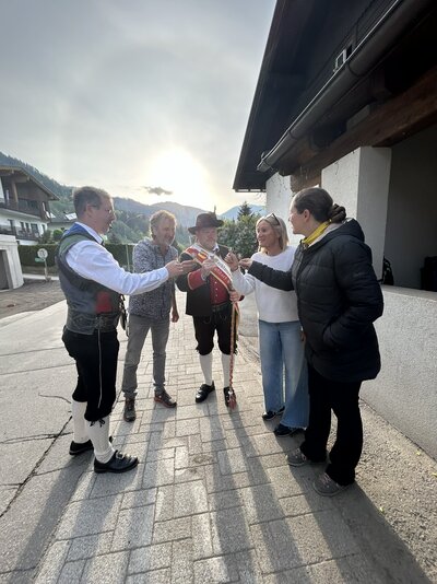 2024 Weckruf durch die Gemeinde